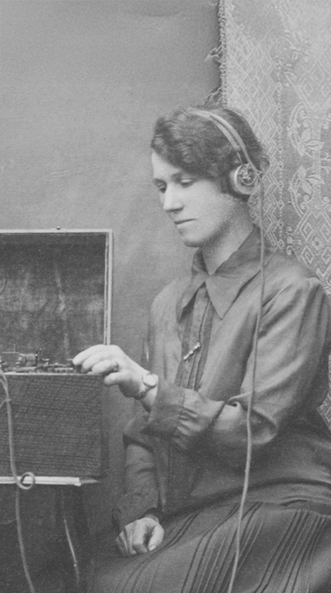1925 - Danmarks første radioudsendelse